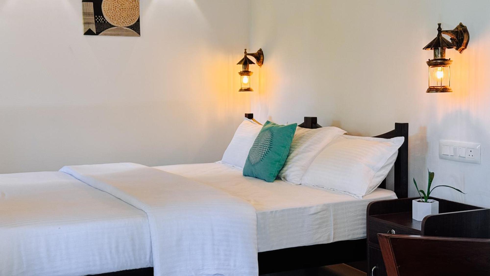 Calm Shack - 2 Bedroom-Boutique Farm Stay Munnar Exterior foto
